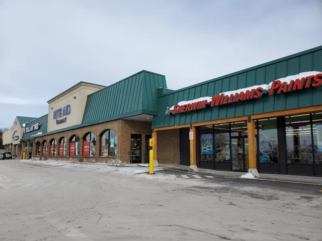 Saint Albans Shopping Center