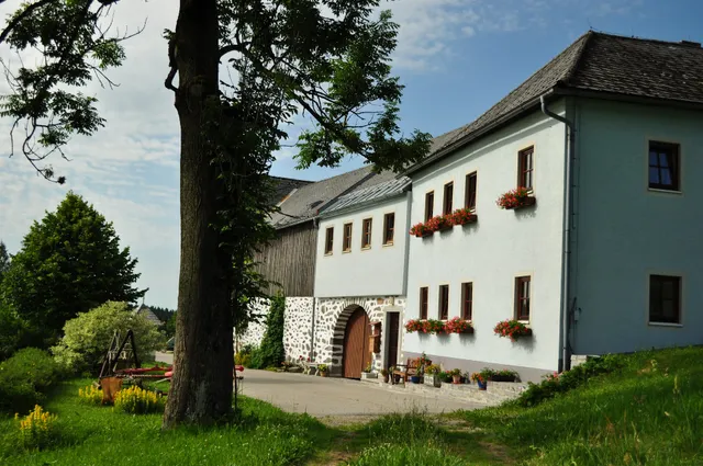 BIObauernhof und Handwerkstatt Mittereibenberger