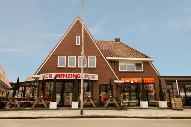 Eetsalon Menzing en IJssalon Menotti