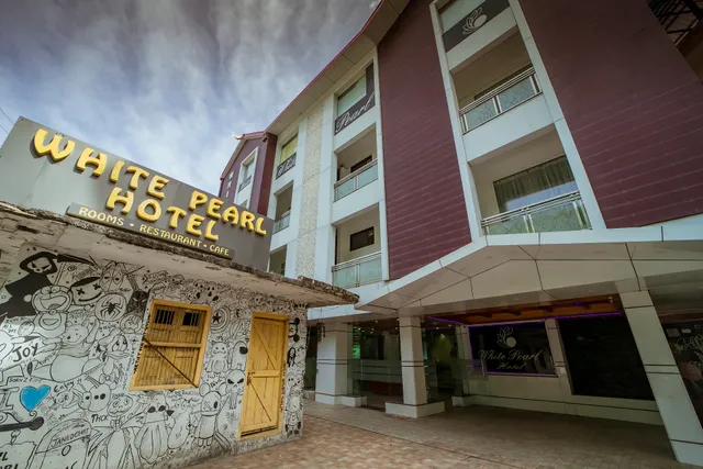 White Pearl Hotel