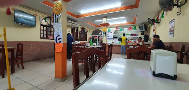 Adán y Charito Premium