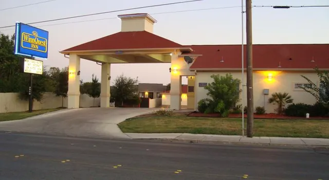Winnquest Inn San Antonio
