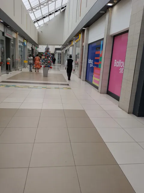 Balfour Mall