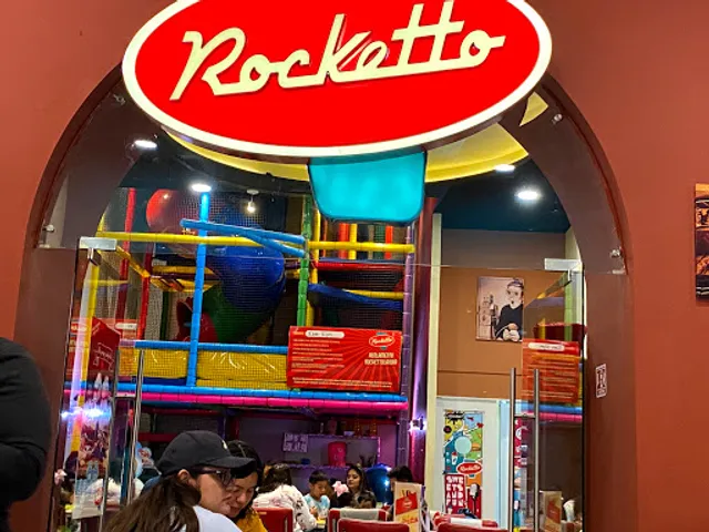 Rocketto Galerías Serdán