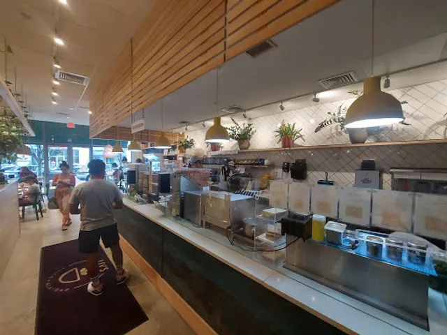 Liv's Juice + Acai Bar