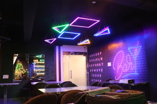 LMT Continental -Taste Of Highway Restaurant - Mahto's Bar