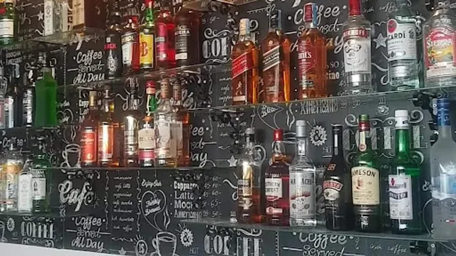 Charlie”s Kebab Pizza (Halal) Shisha ,Cocktail Bar