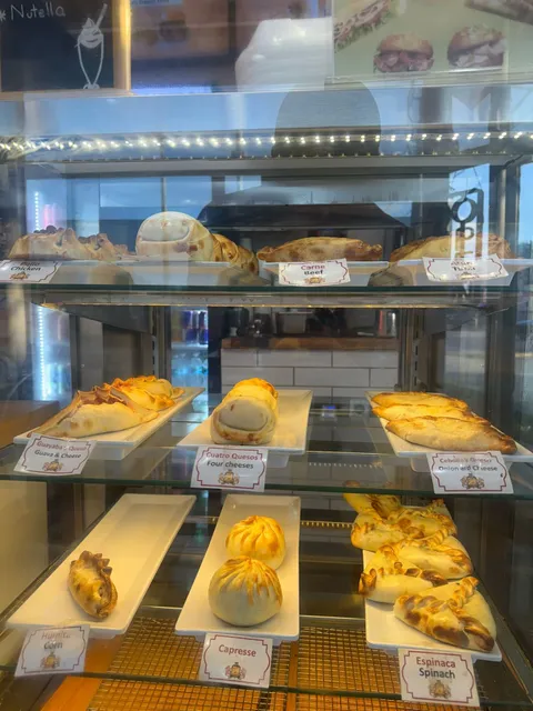 Los Leones - Breakfast, Lunch & Dinner - Restaurante Argentino