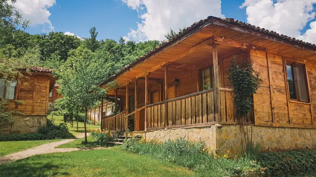 Eko Selishte Siniya Vir