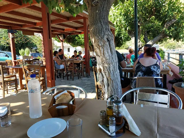 Akrogiali Fish Tavern