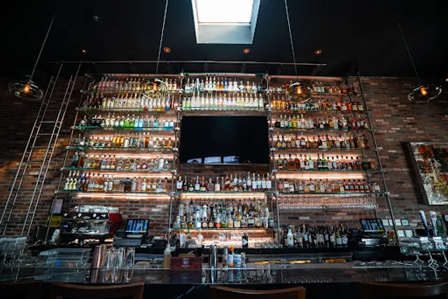 Della Terra Restaurant