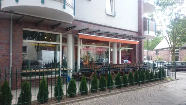 Zwillinge Bäckerei und Stehcafé