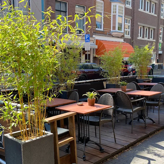 Indonesisch (Nederlands Indisch) Rijsttafel Restaurant Toko Frederik