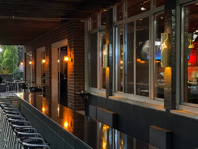 Mode X Modern Kitchen and Bar