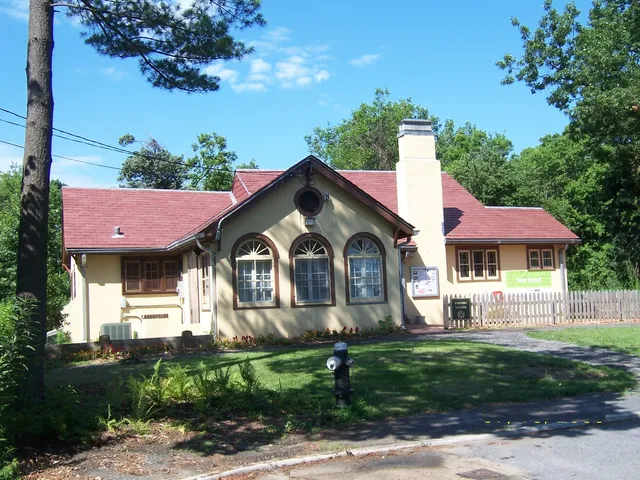 Visitor Center & Lenape Gallery