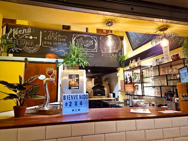 "2x4 Empanadas" Empanadas, pizzas y carnes argentinas. Postres tradicionales.