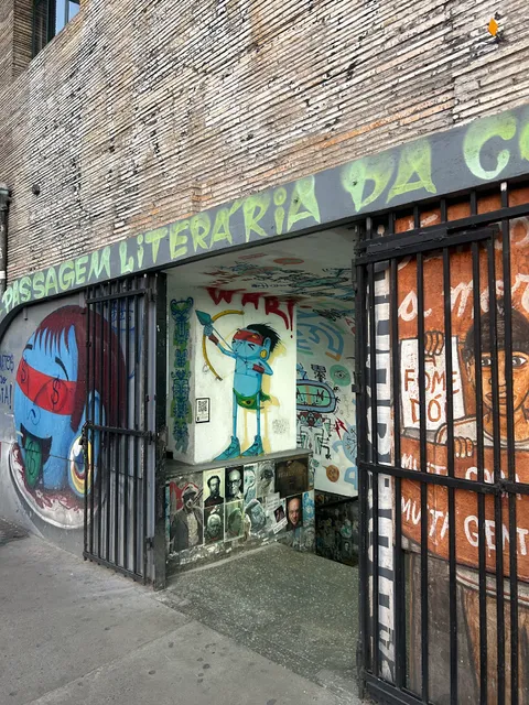 Passagem Literária da Consolação Sebo Subterrâneo