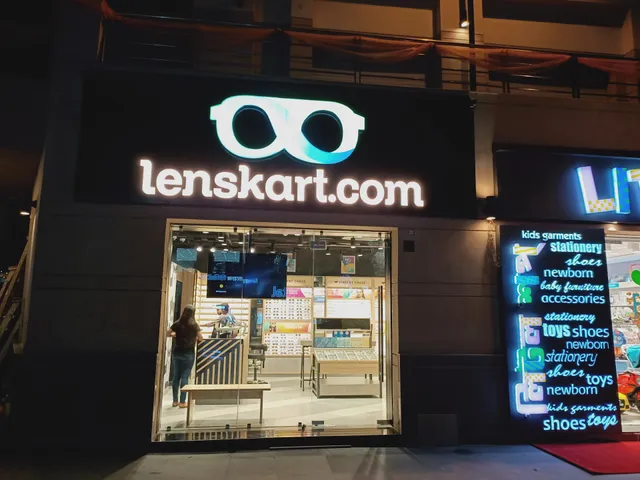 Lenskart.com at Downtown Mall, North 24 Parganas (First Lens Replacement Free)