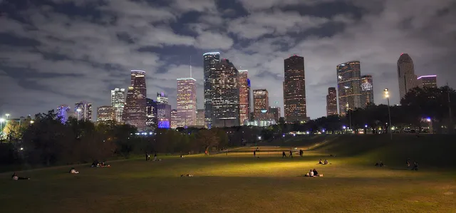 Buffalo Bayou Park Parking