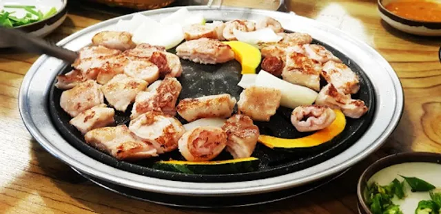 고향숯불막창삼화점