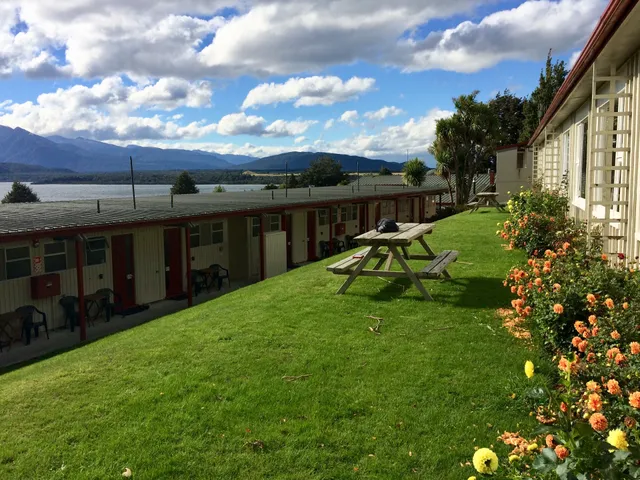 Manapouri Lakeview Motor Inn