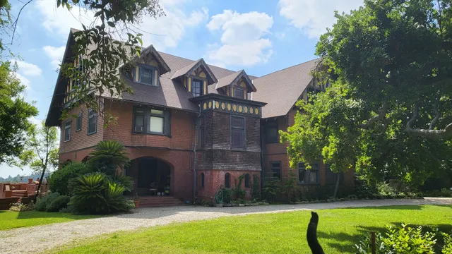 "Rose Hedge", Jared S. Torrance House
