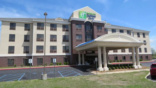 Holiday Inn Express & Suites Bartlesville by IHG