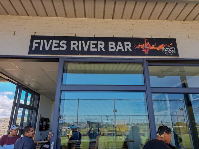 Fives River Bar & Kitchen