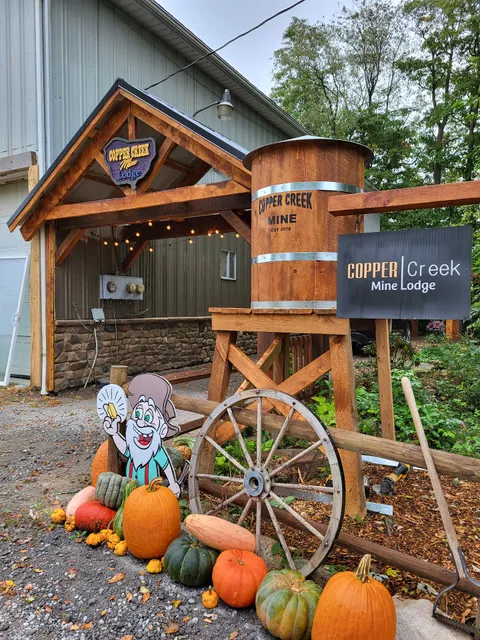 Lux-Crete Ranch Lodging