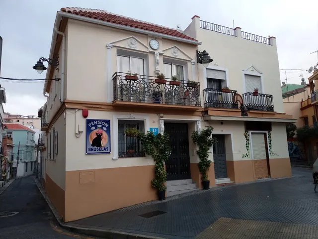 HOSTAL BRUSELAS