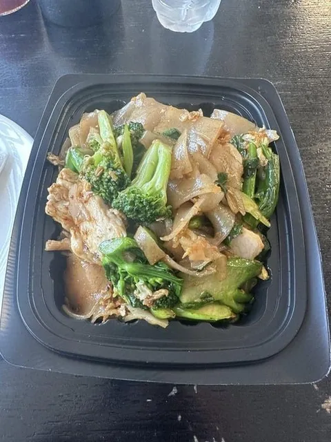 Thai Fusion Noodles Inc.