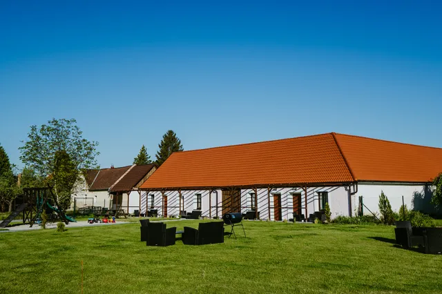 Apartmány Škorničkův statek a Tátova chalupa s wellness