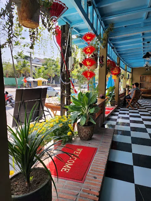 Chip Funny (Drinks - Foods - Bar)