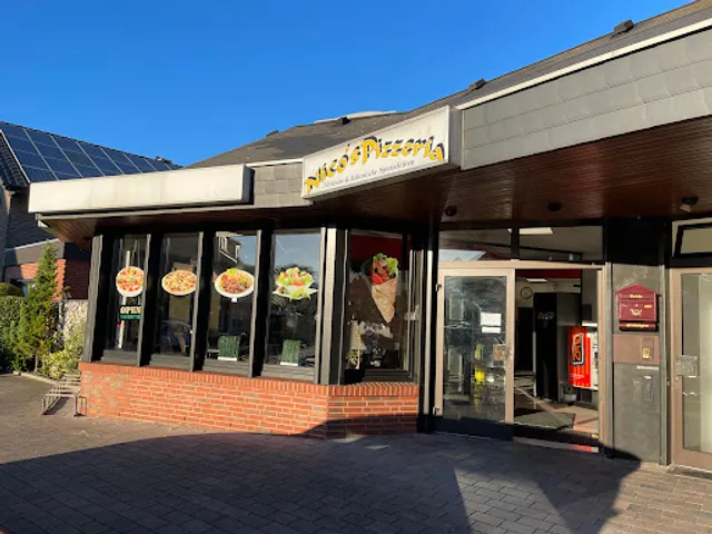 Nicos Pizzeria