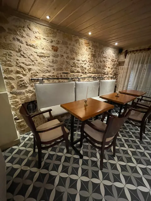 VIRSA BOUTIQUE ROOMS