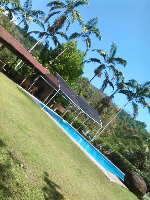 Cabañas y Piscina Villa Nueva
