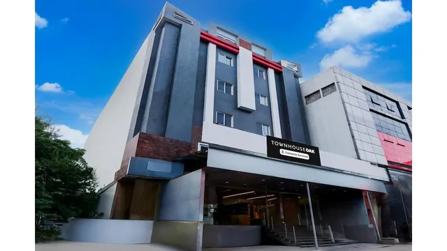 Super Townhouse Oak Madhapur Nera Regency