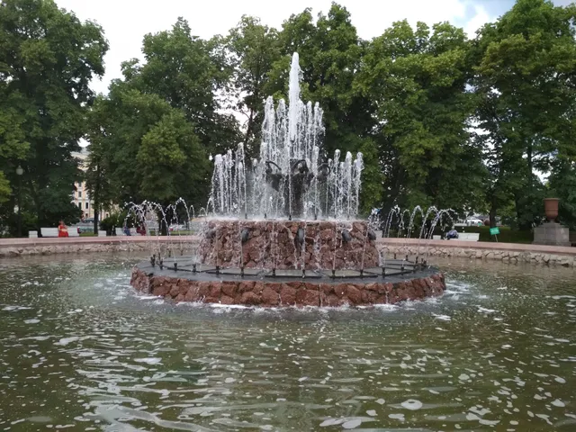 Сквер «800-летия Москвы»