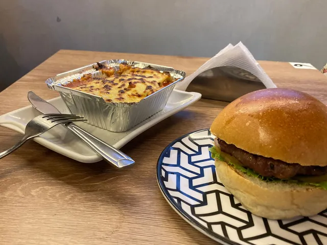 Malü Pizza and burguer