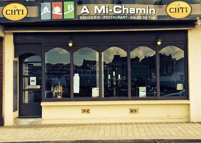À Mi-Chemin Restaurant