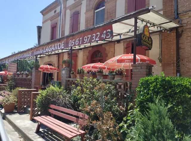 BAR Hôtel RESTAURANT de l'Esplanade "Chez Lagarde" depuis 5 générations