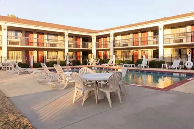 Days Inn by Wyndham Adairsville