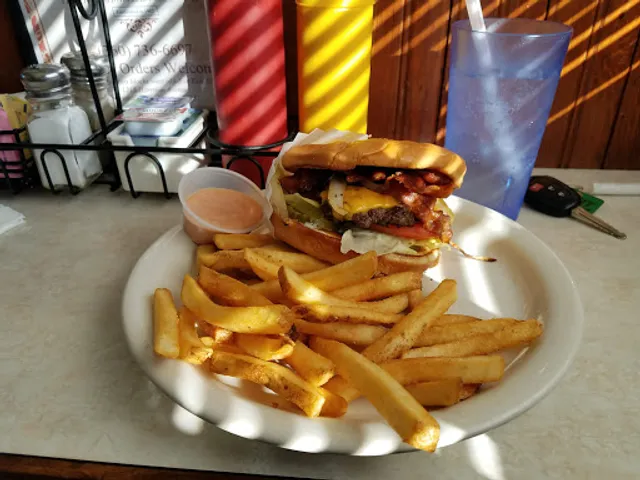 Bill & Bea's Drive In