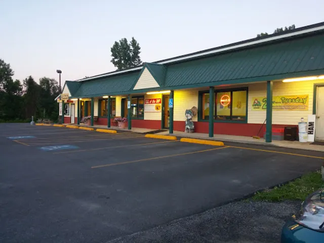 Canastota Bagels and Subs