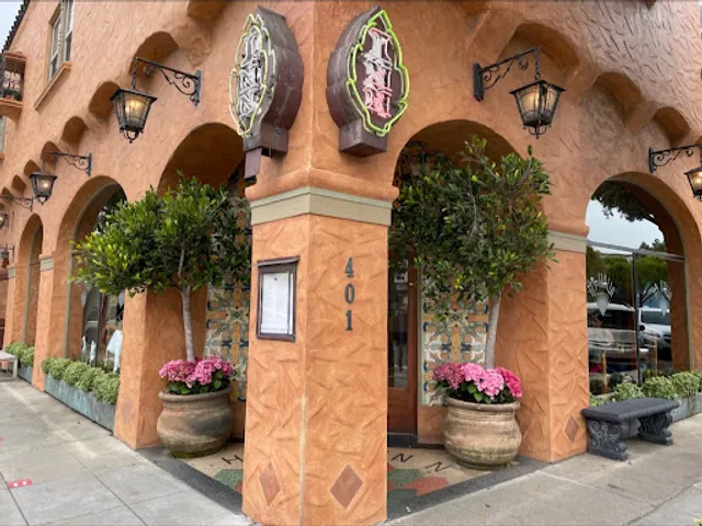 Half Moon Bay Wine & Cheese