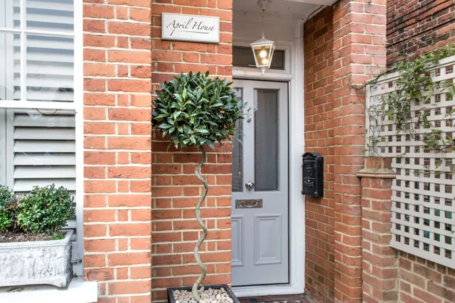 April House Weybridge Boutique Guesthouse