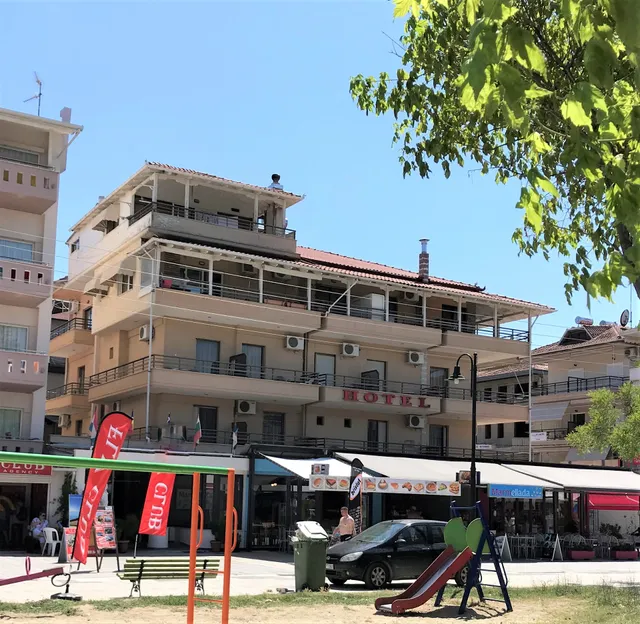 Aqua BeachFront Elegant Hotel