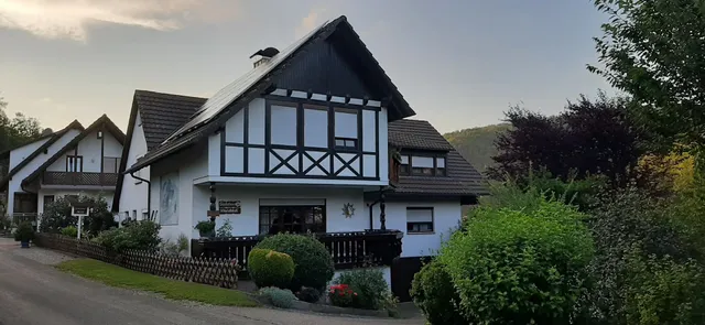 Gästehaus Waldblick - Hans-Peter Eckert