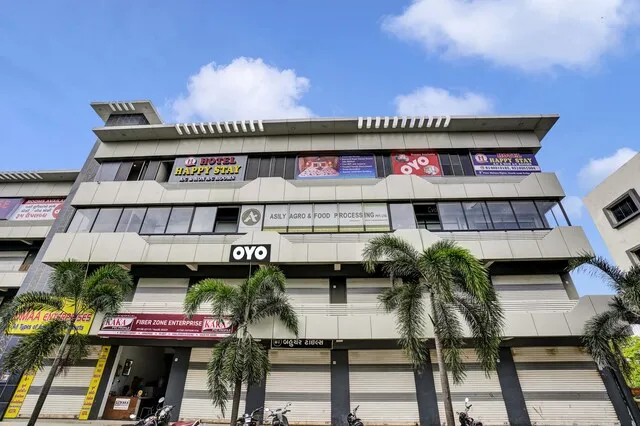 OYO Flagship Hotel Happy Stay