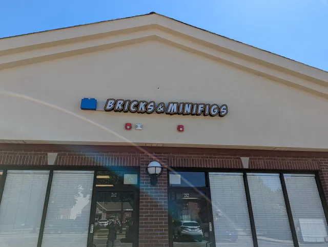 Bricks and Minifigs Algonquin